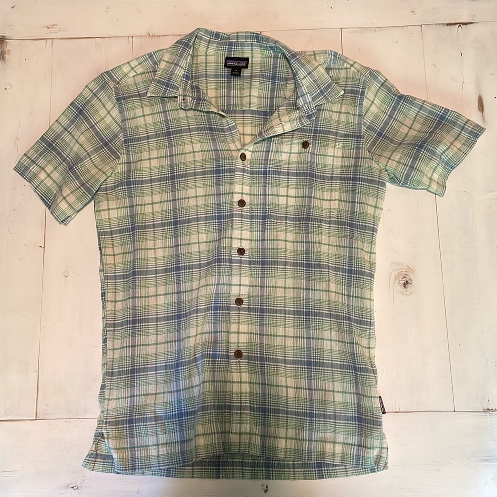 Like New Patagonia Button Down Shirt